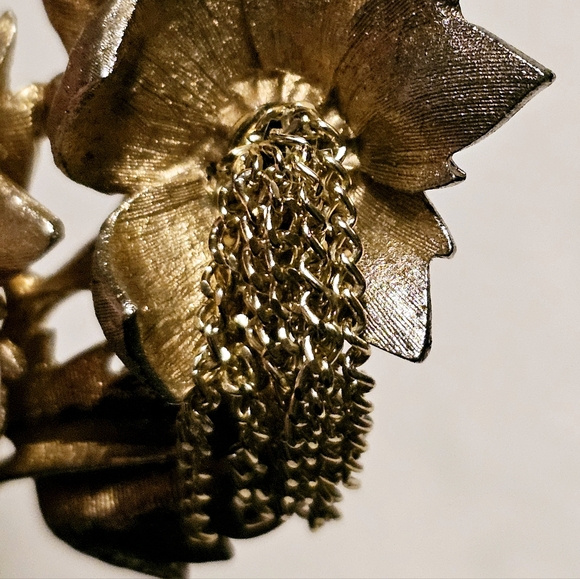VTG HAR Hargo Double Flower Dangle Chain Tassells Goldtone 2.5" Brooch Pin - Picture 7 of 12